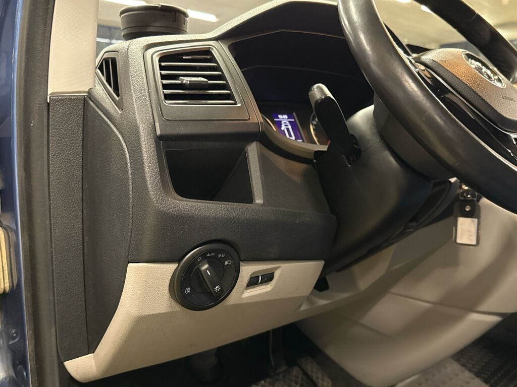 Volkswagen Transporter 2016 Sininen