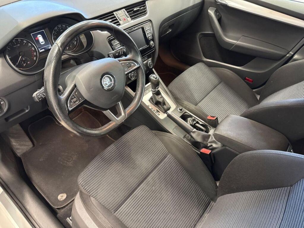 Skoda Octavia 2016 Valkoinen