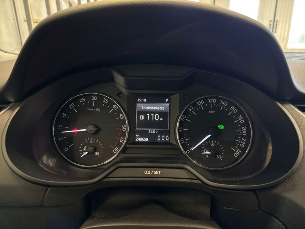 Skoda Octavia 2016 Valkoinen