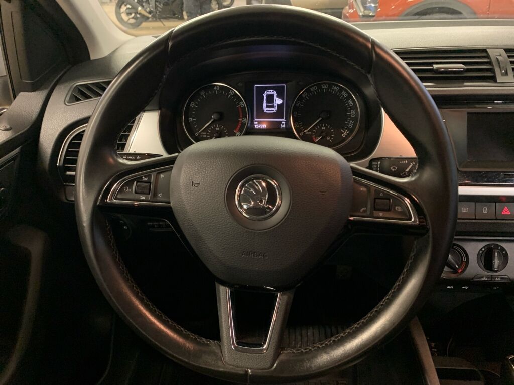 Skoda Fabia 2015 Harmaa