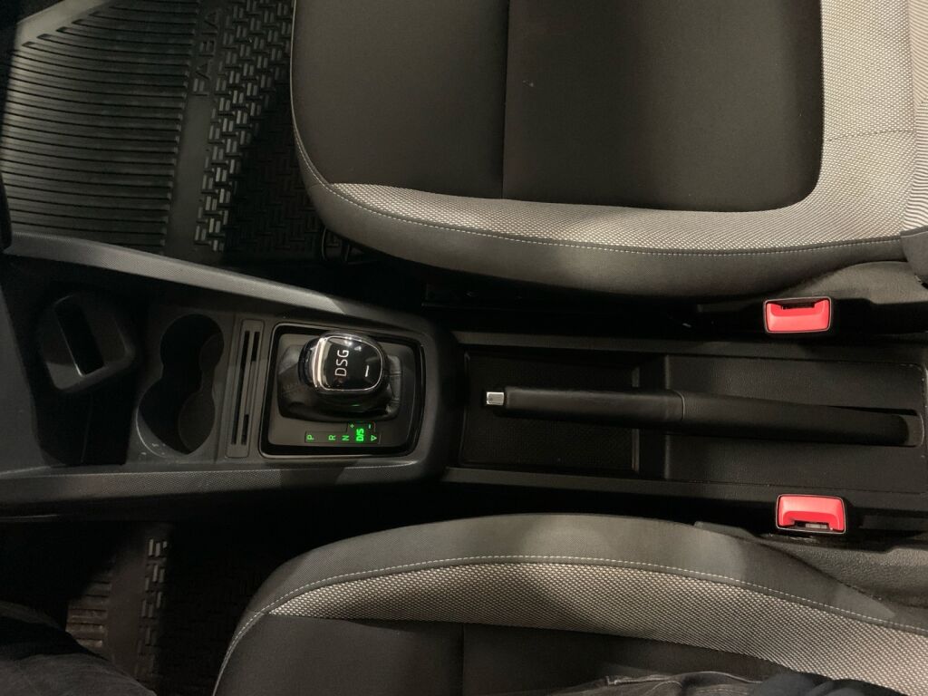 Skoda Fabia 2015 Harmaa