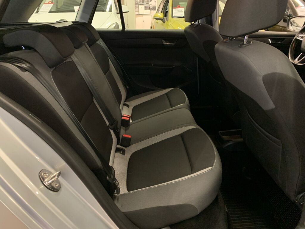 Skoda Fabia 2015 Harmaa