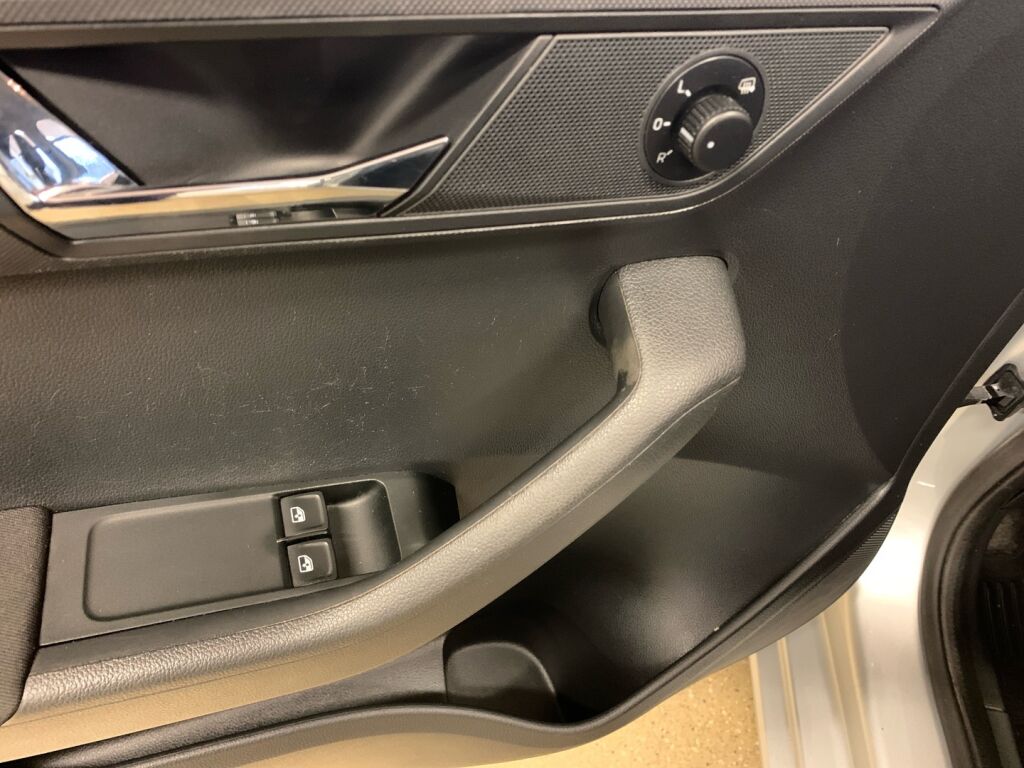 Skoda Fabia 2015 Harmaa