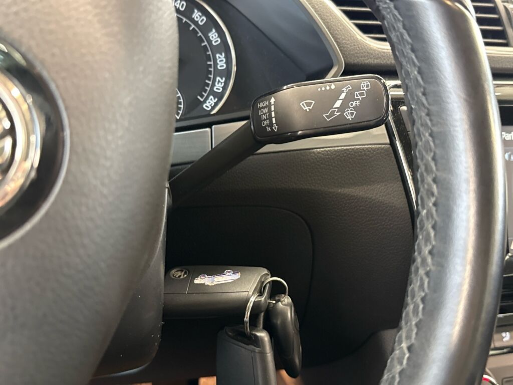 Skoda Superb 2016 Harmaa