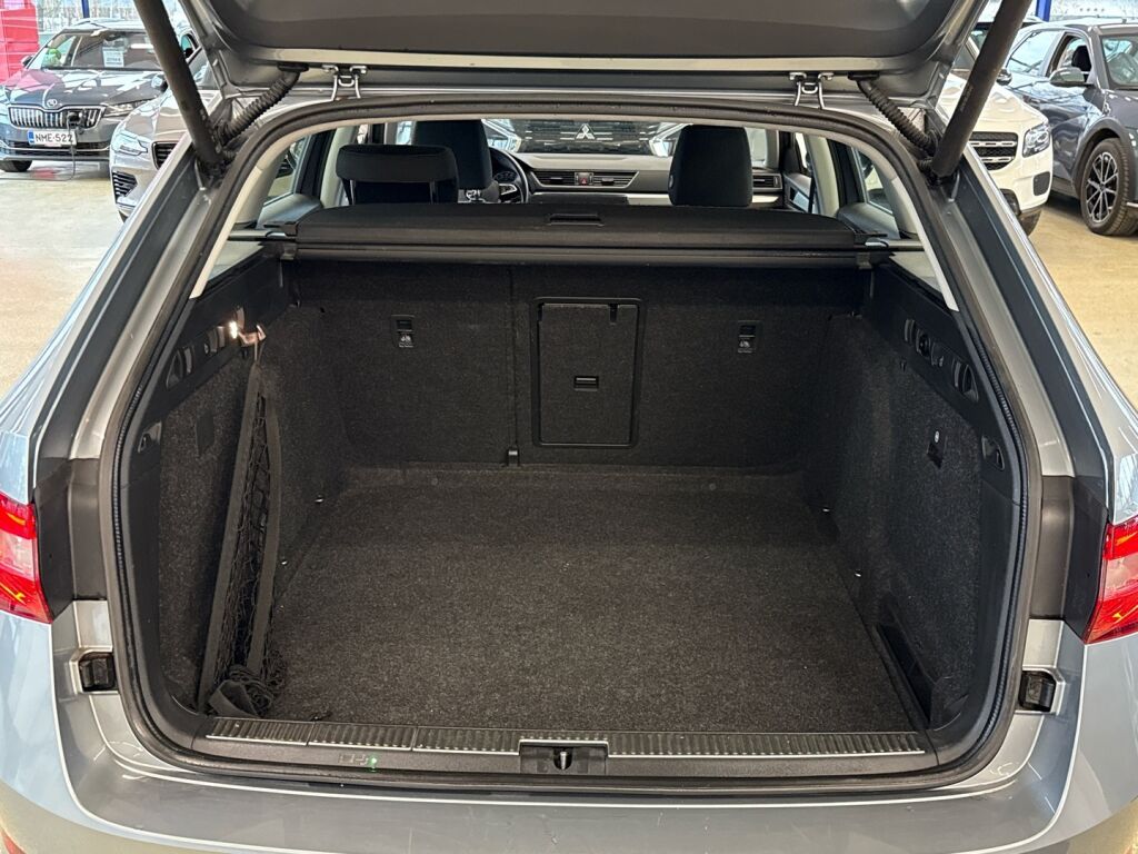 Skoda Superb 2016 Harmaa