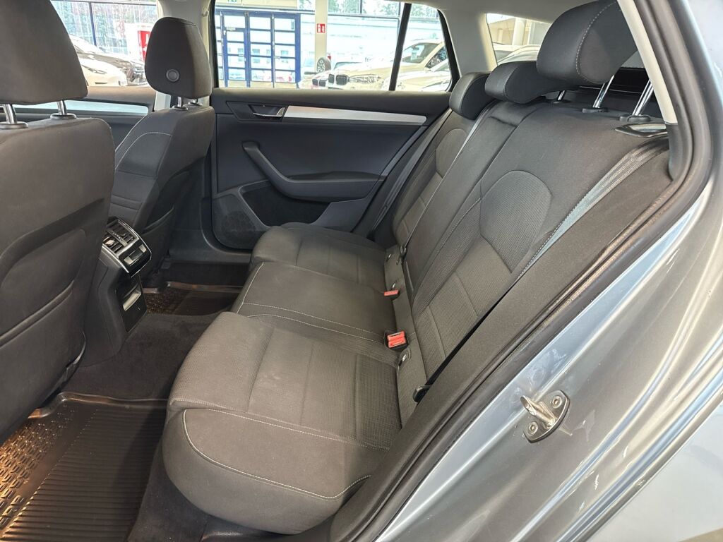 Skoda Superb 2016 Harmaa