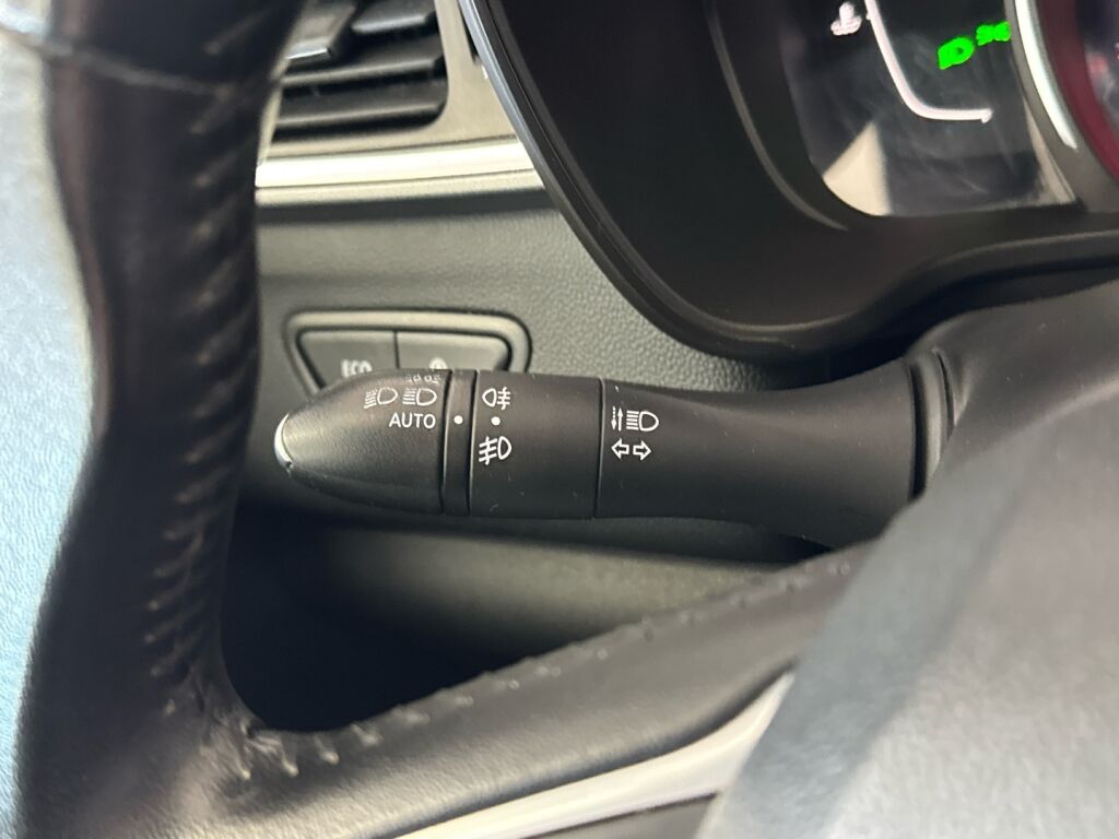 Renault Kadjar 2016 Ruskea (beige)