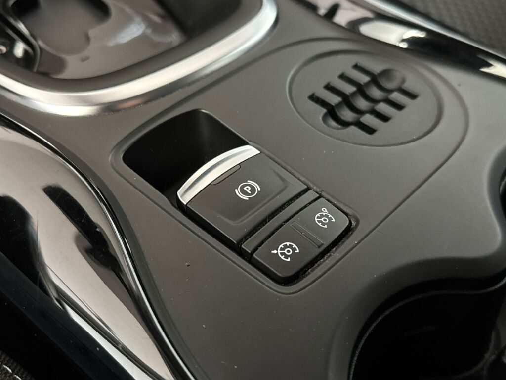 Renault Kadjar 2016 Ruskea (beige)