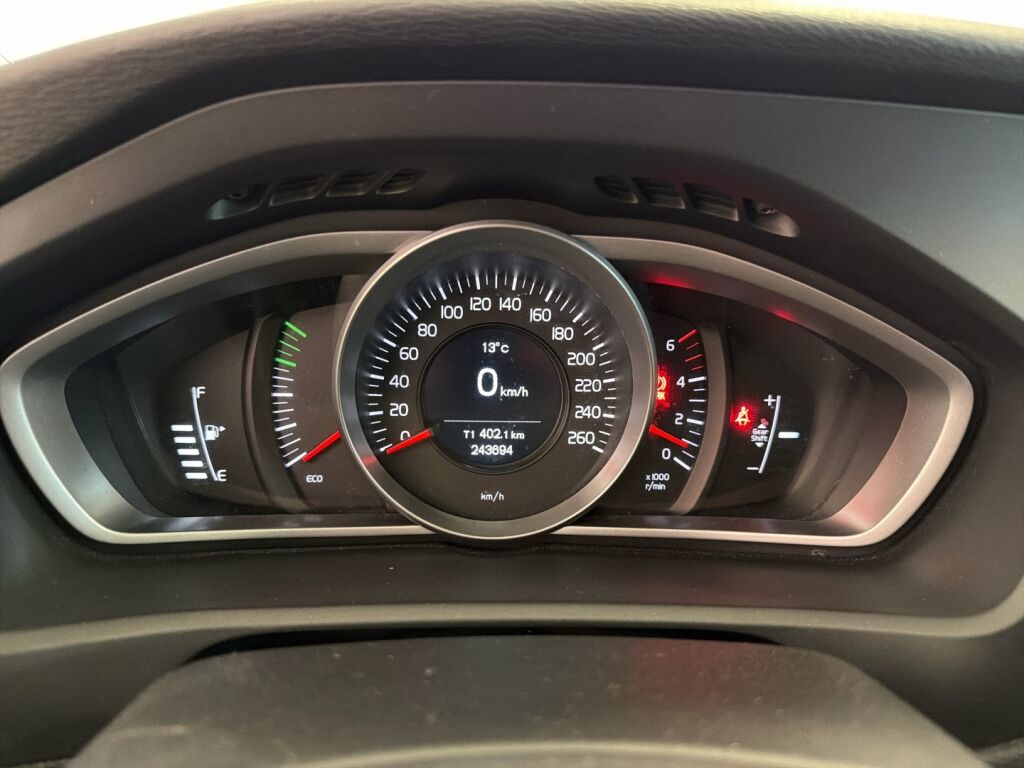 Volvo V40 Cross Country 2016 Valkoinen