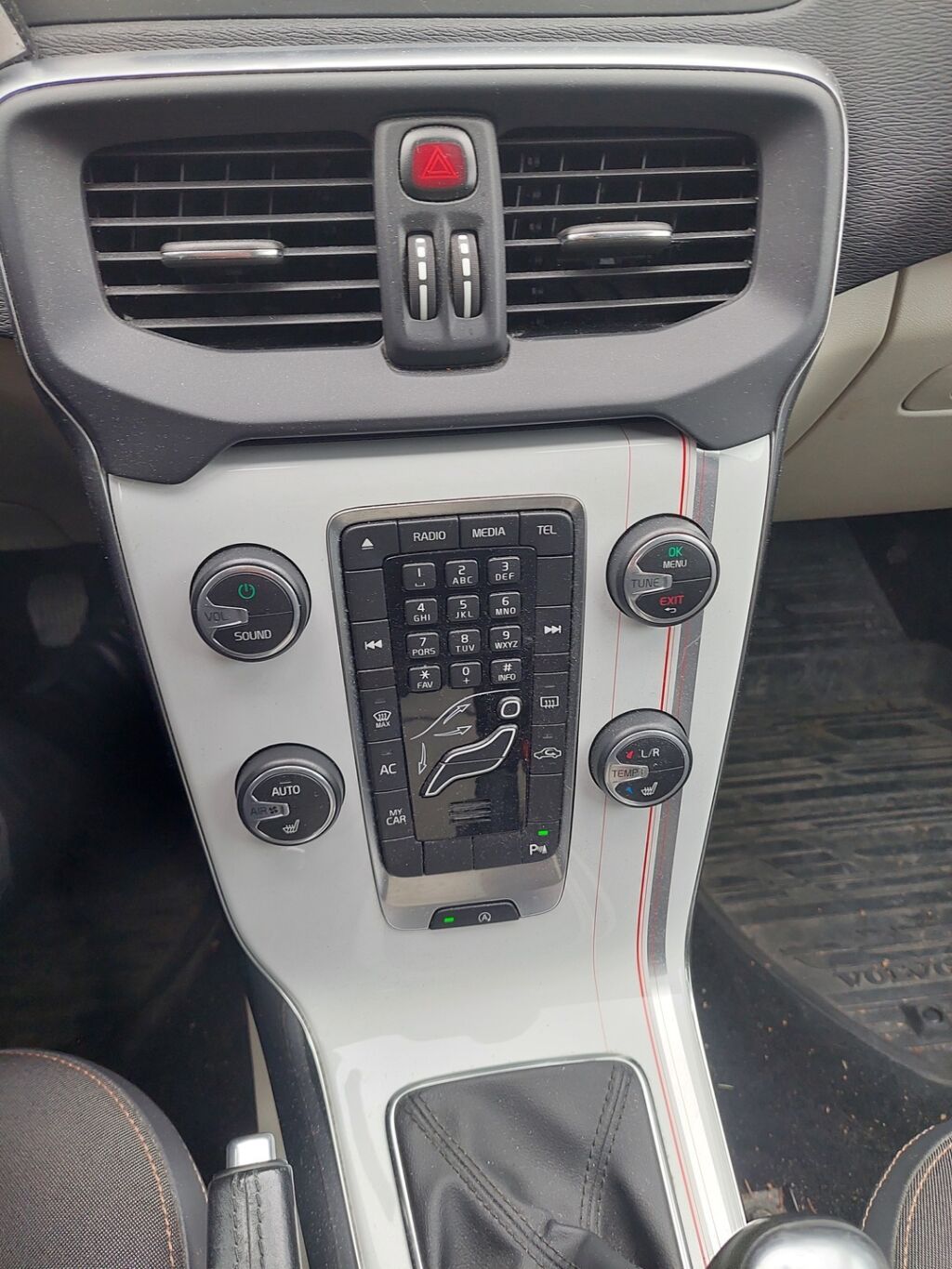 Volvo V40 Cross Country 2016 Valkoinen