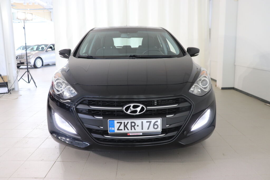 Hyundai i30 5d 2016 Musta