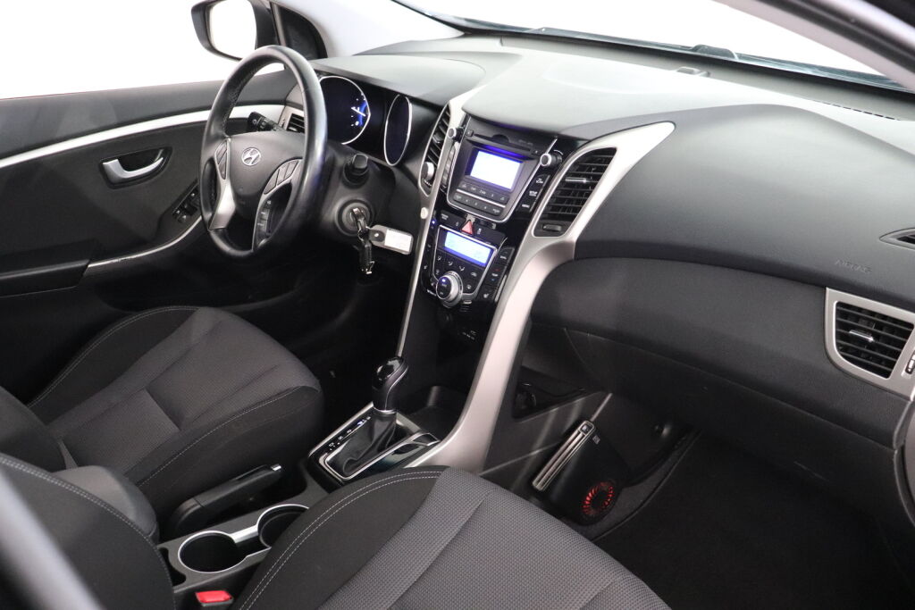 Hyundai i30 5d 2016 Musta