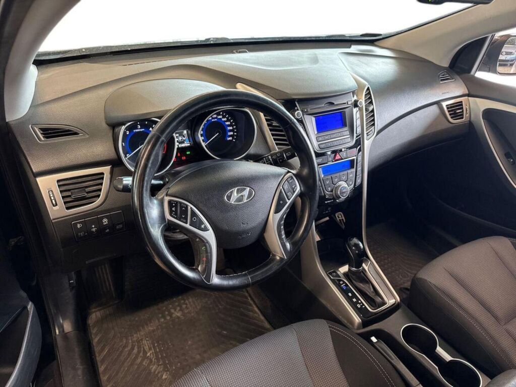Hyundai i30 5d 2016 Musta