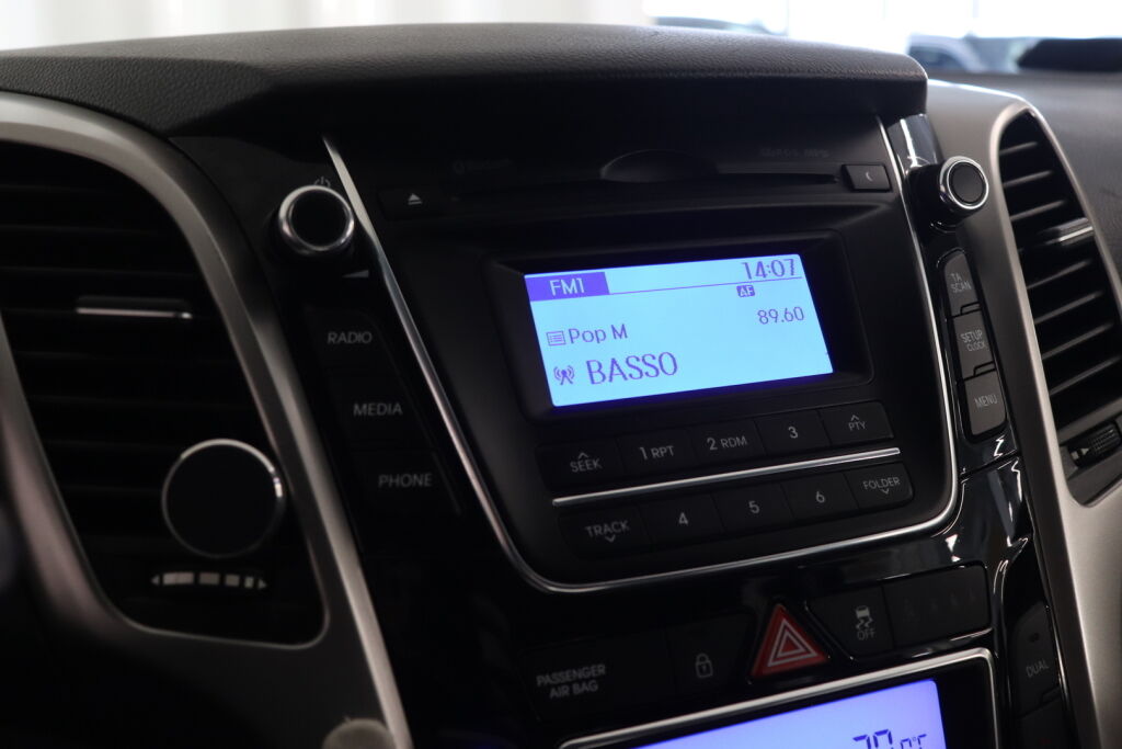 Hyundai i30 5d 2016 Musta