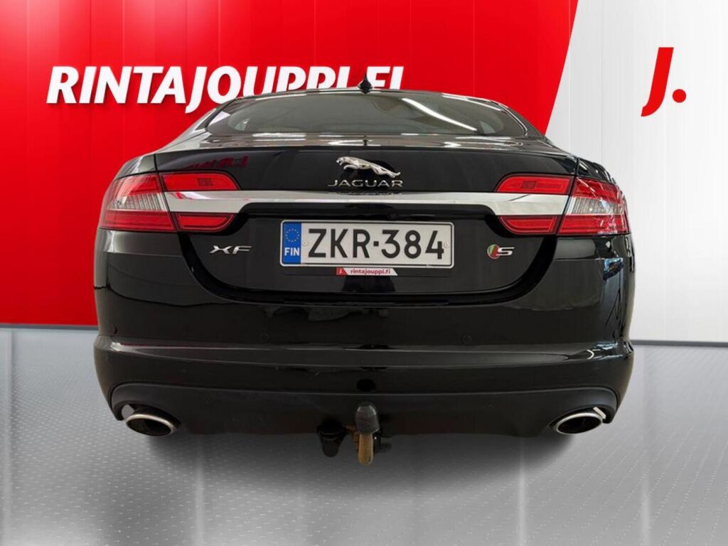 Jaguar XF 2016 Musta
