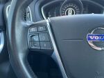 Volvo V40 2016 Musta