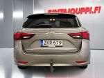 Toyota Avensis 2015 Ruskea (beige)