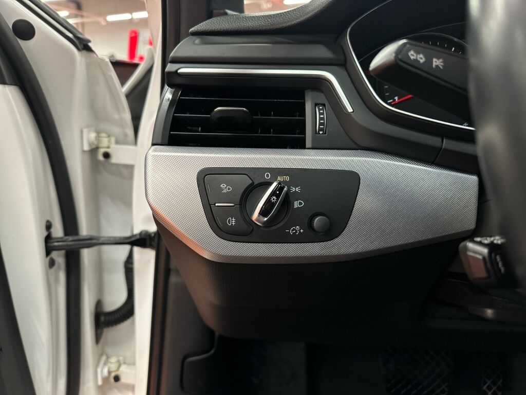 Audi A4 2016 Valkoinen