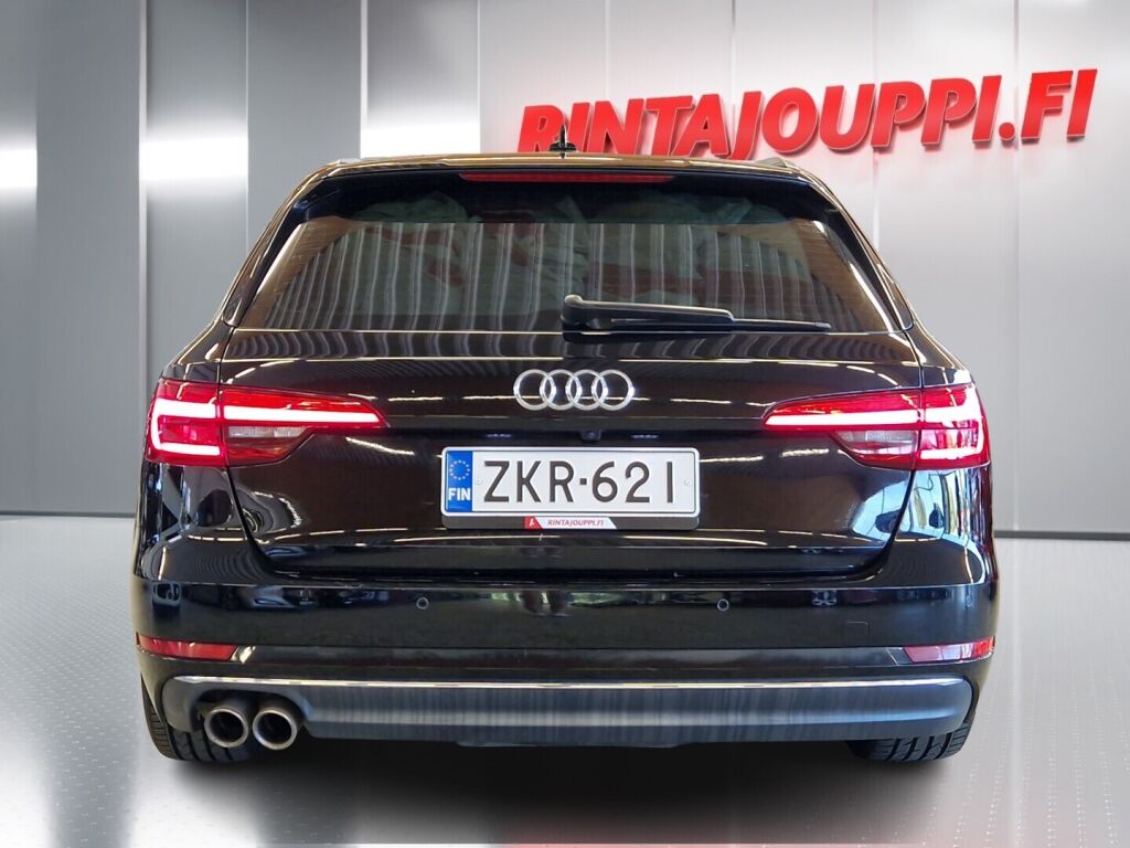 Audi A4 2016 Musta