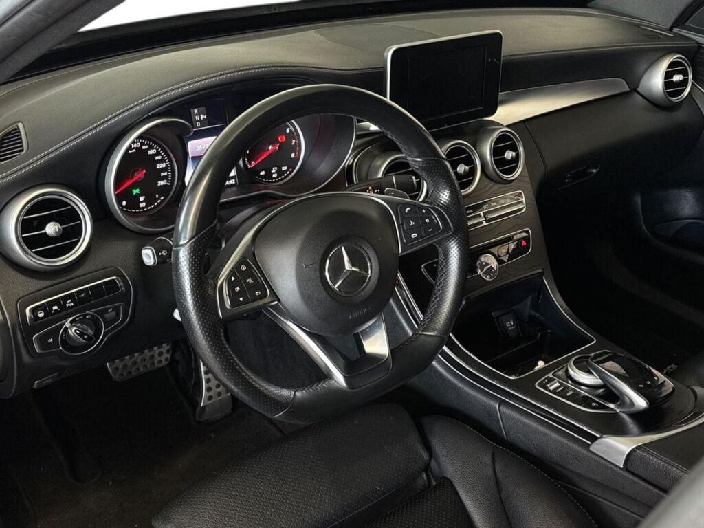 Mercedes-Benz C 2016 Musta