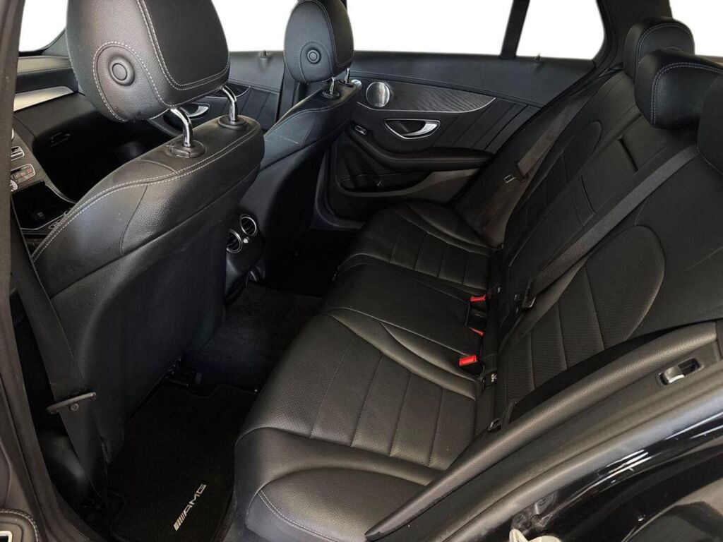 Mercedes-Benz C 2016 Musta