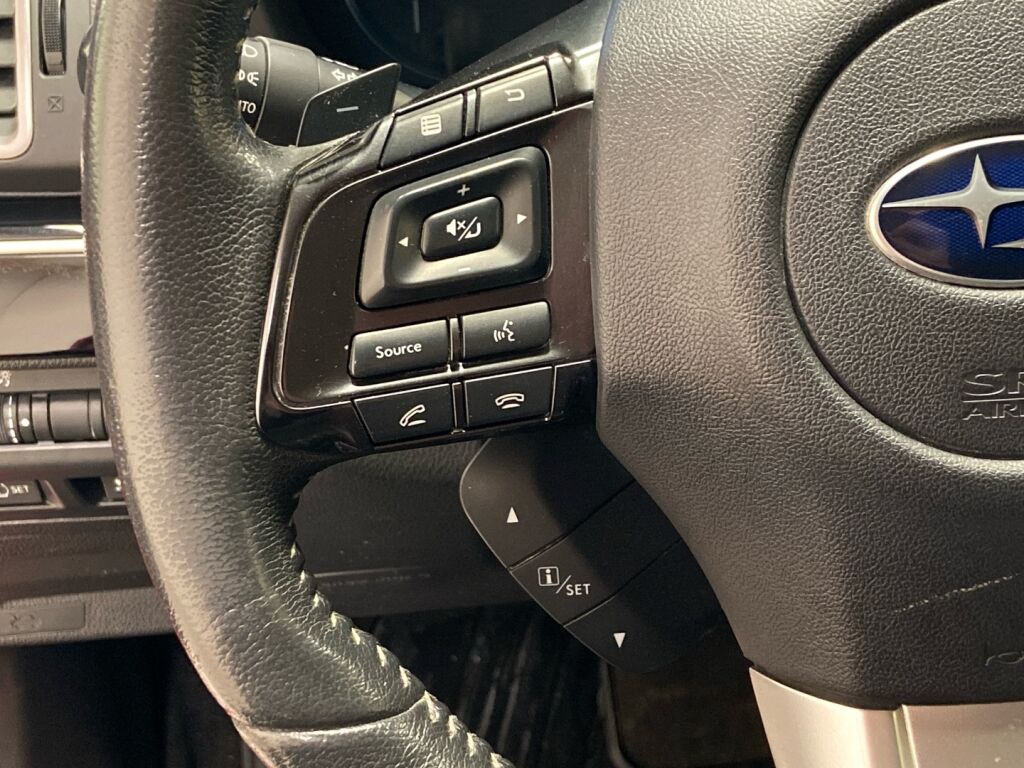 Subaru Levorg 2016 Punainen