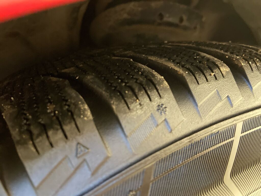 Subaru Levorg 2016 Punainen