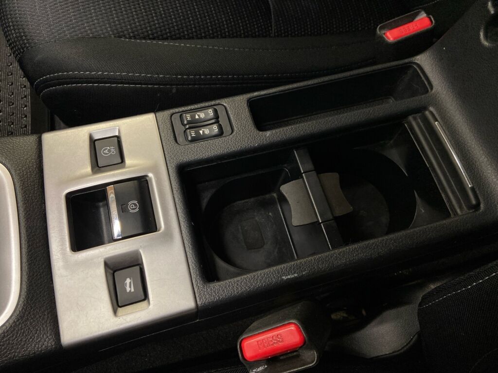 Subaru Levorg 2016 Punainen