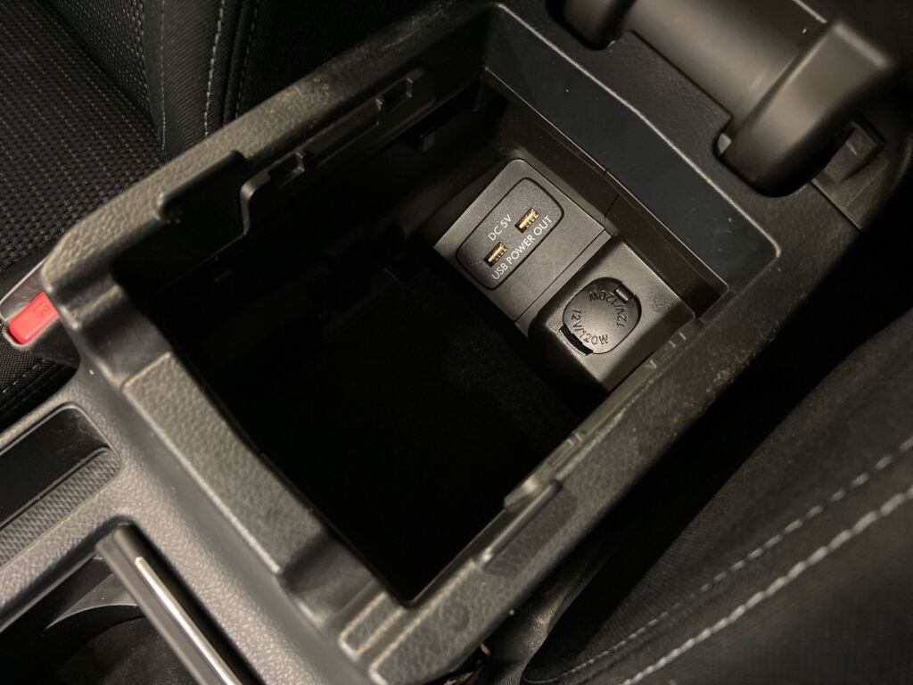 Subaru Levorg 2016 Punainen