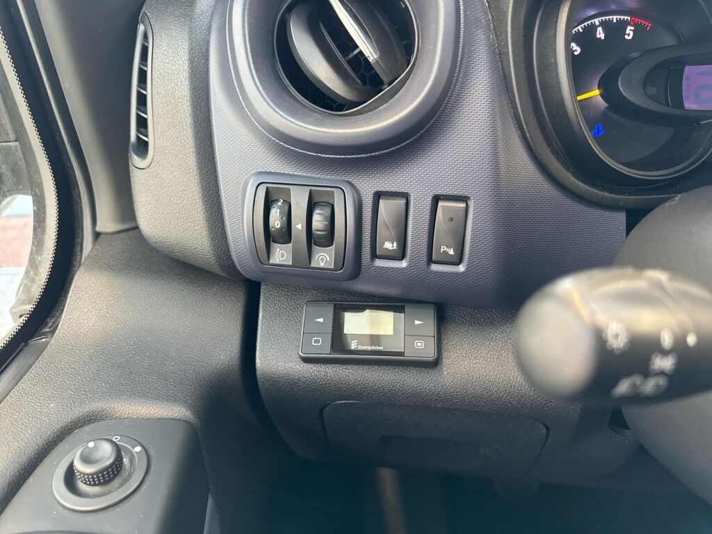 Opel Vivaro 2016 Valkoinen