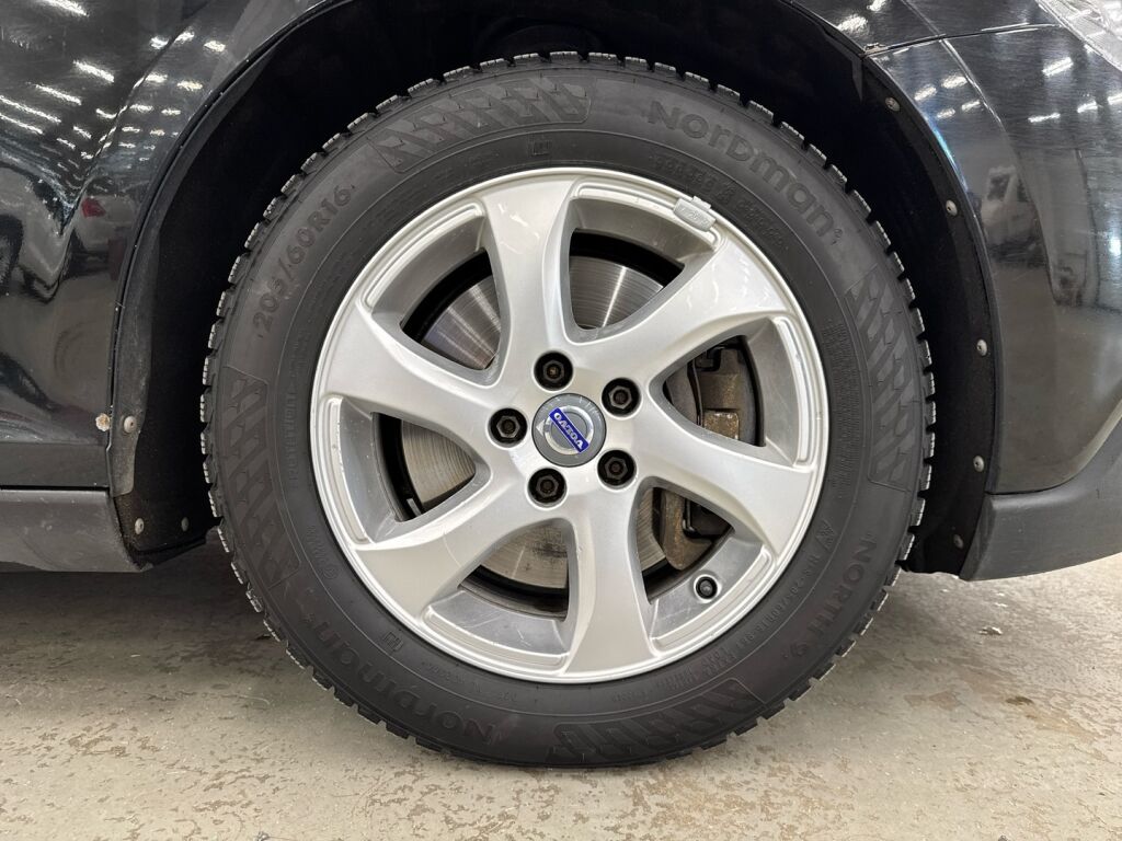 Volvo V40 Cross Country 2015 Musta