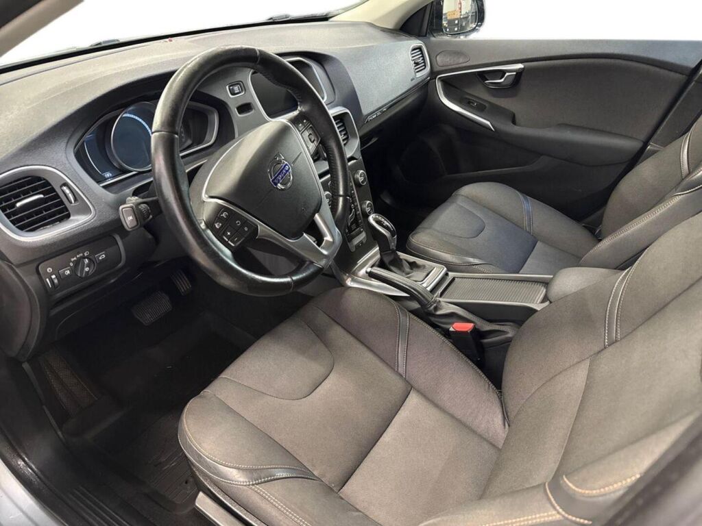 Volvo V40 Cross Country 2016 Harmaa