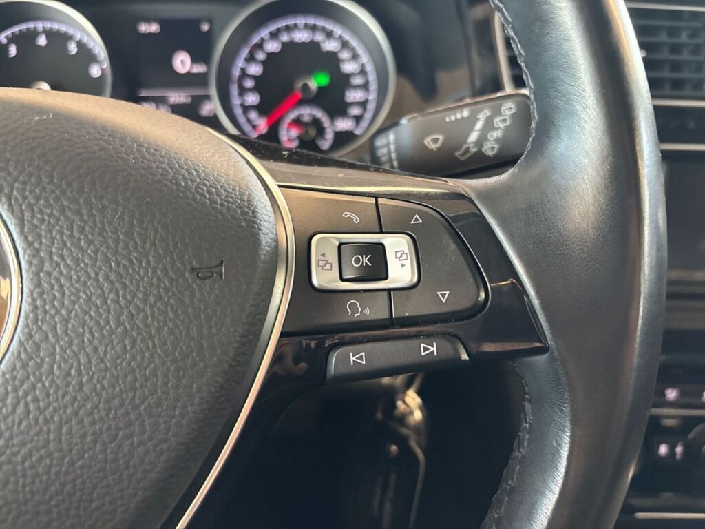 Volkswagen Golf 2016 Harmaa