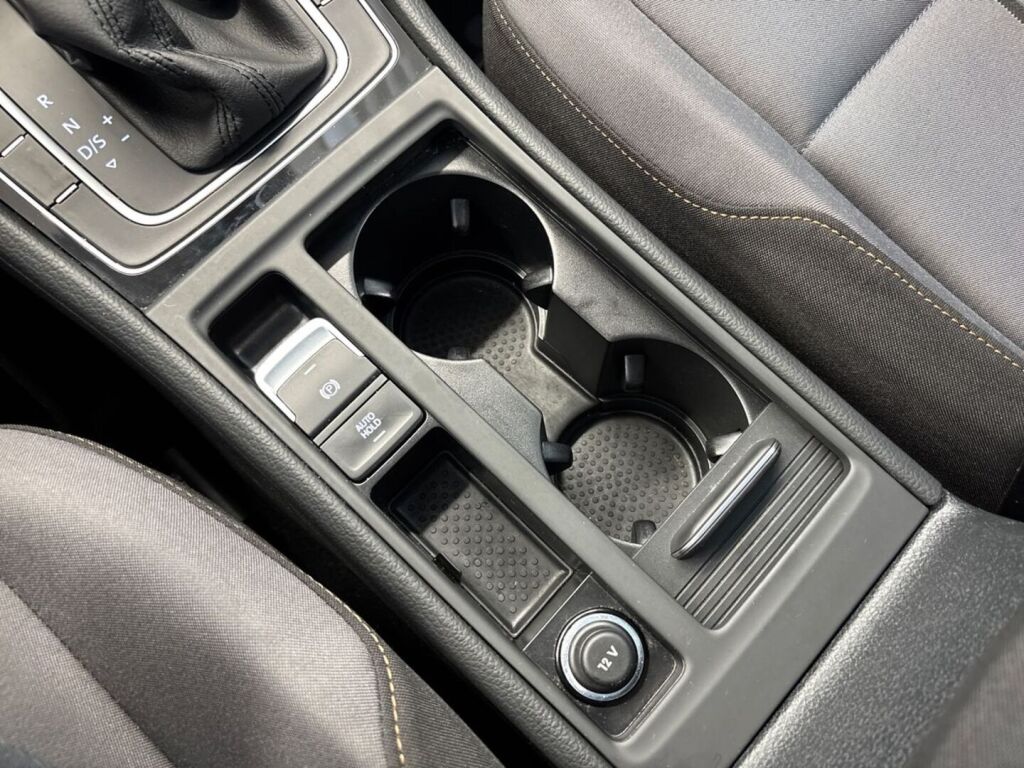 Volkswagen Golf 2016 Harmaa