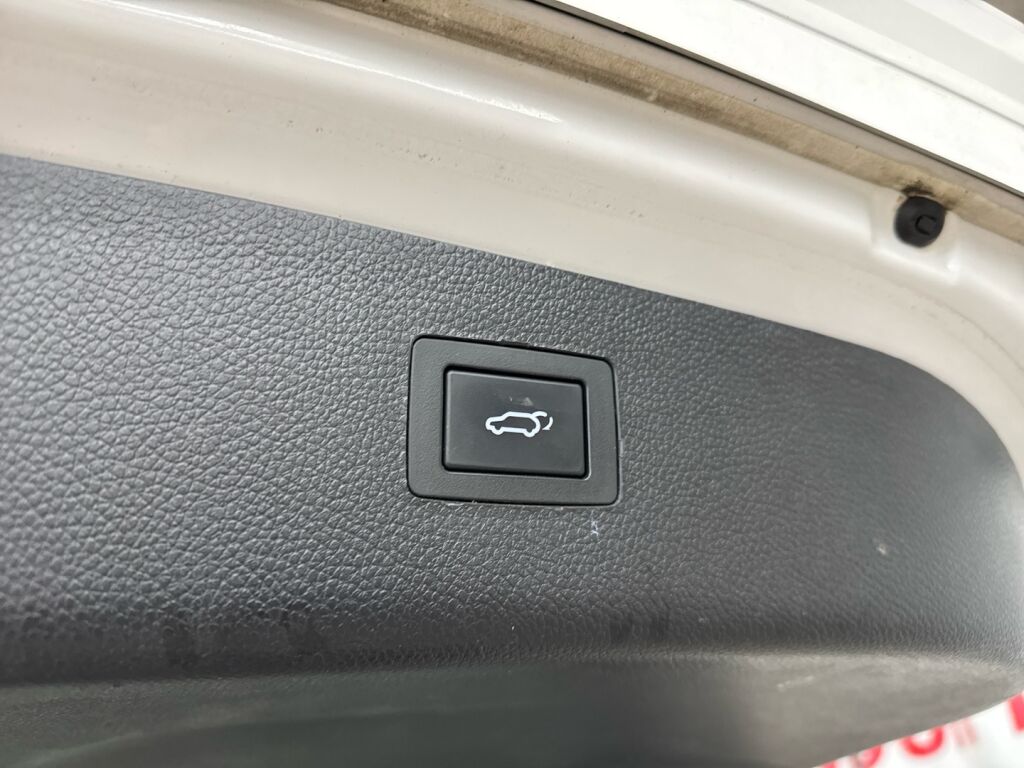 Hyundai i40 Wagon 2016 Valkoinen