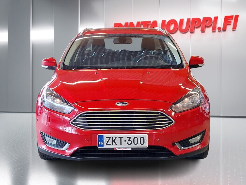 Ford Focus 2016 Punainen
