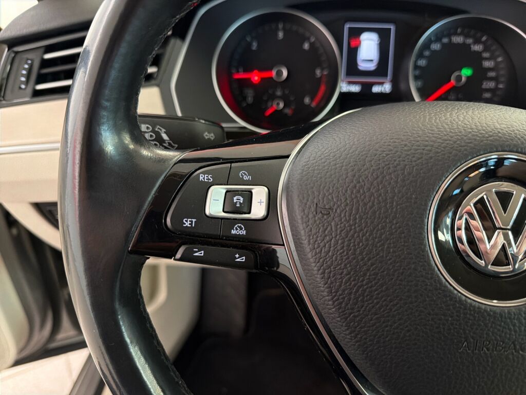 Volkswagen Passat 2016 Harmaa