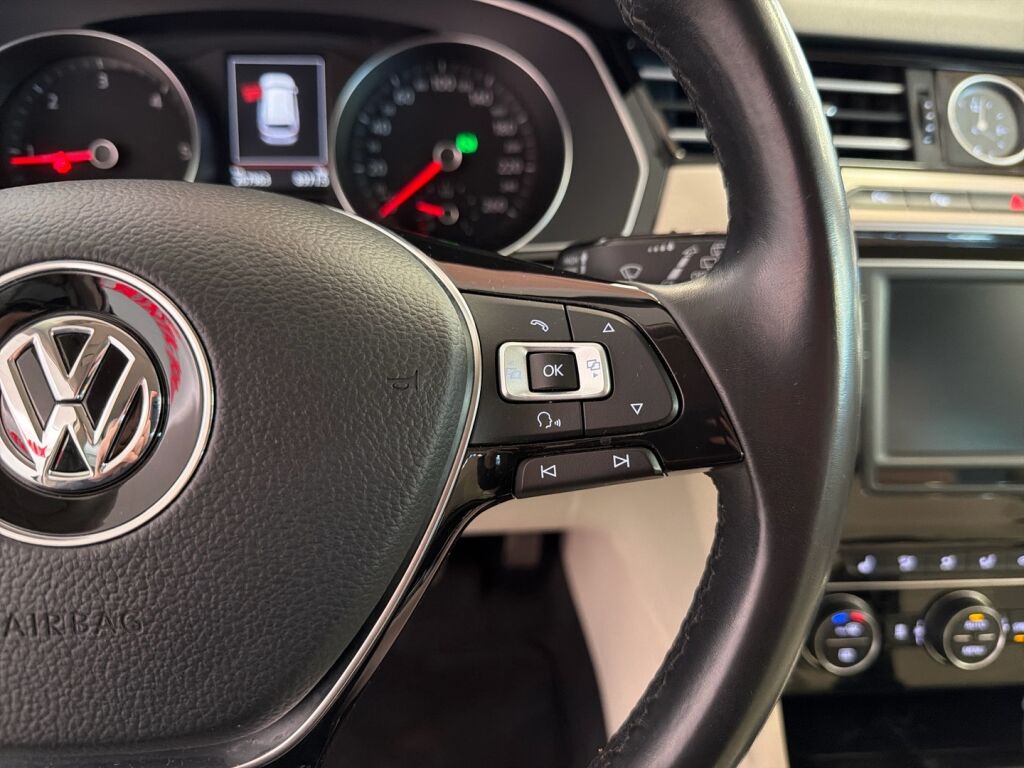 Volkswagen Passat 2016 Harmaa