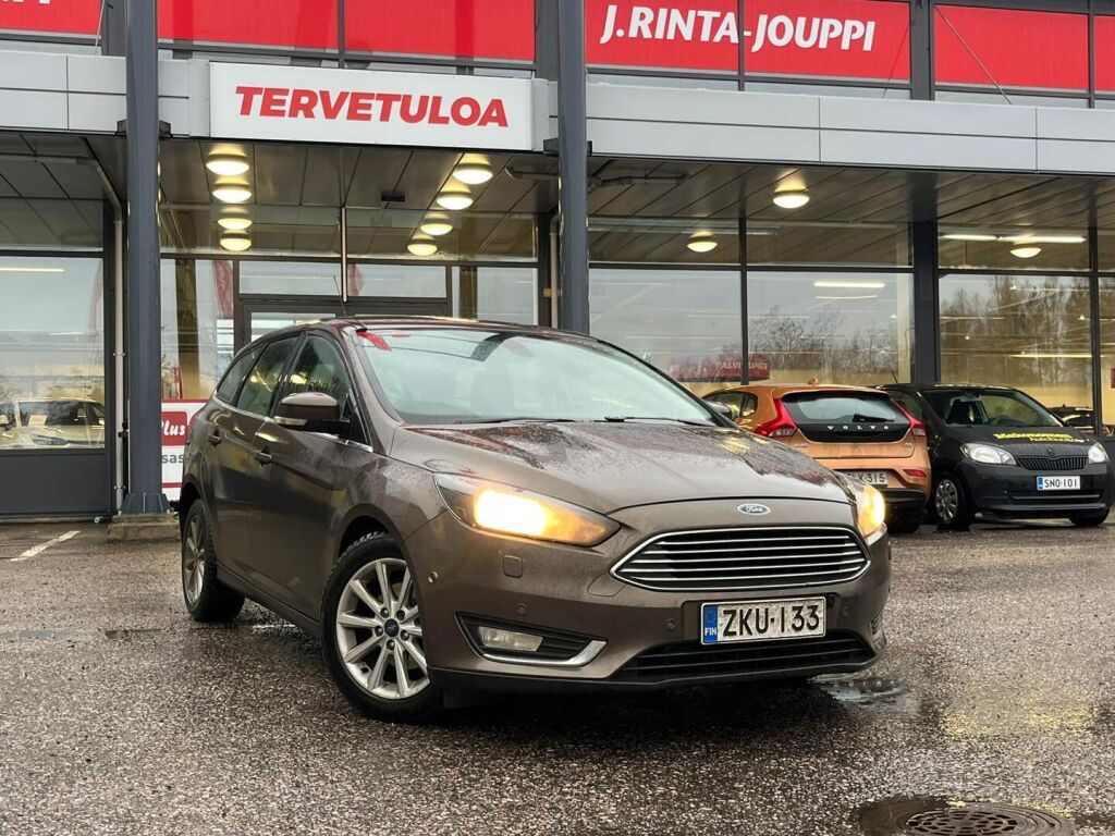 Ford FOCUS 2016 Ruskea (beige)