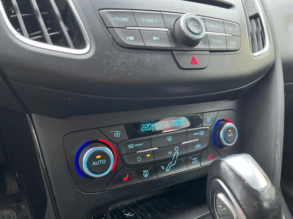 Ford FOCUS 2016 Ruskea (beige)