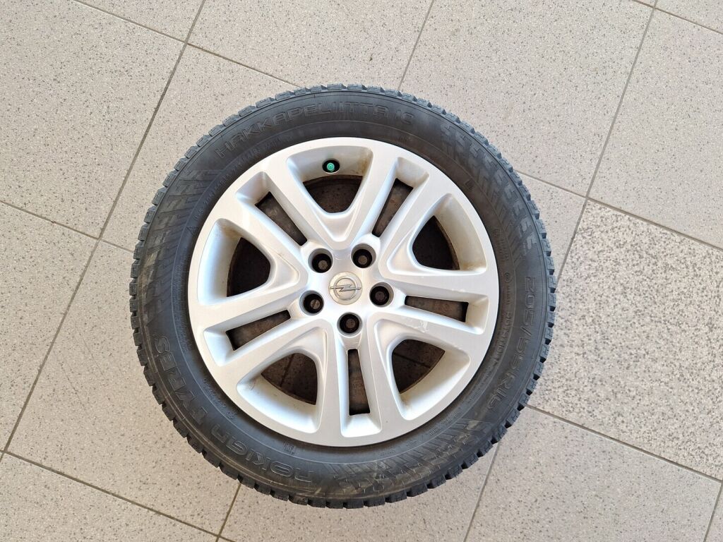 Opel Astra 2016 Punainen