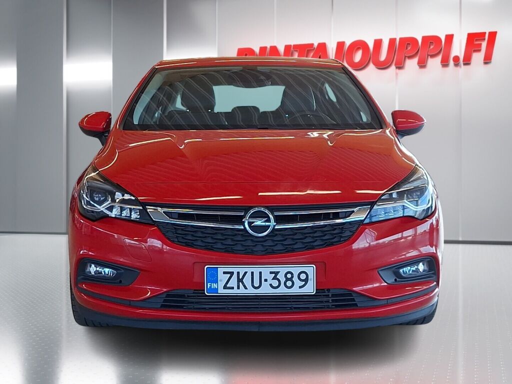 Opel Astra 2016 Punainen