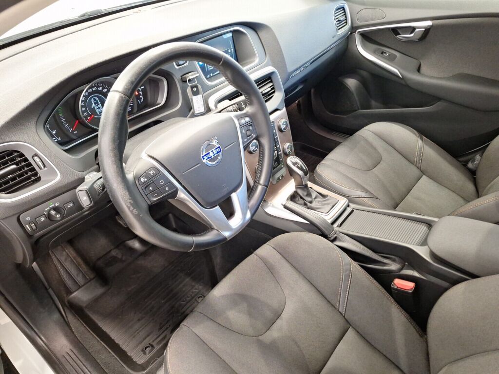 Volvo V40 Cross Country 2016 Valkoinen