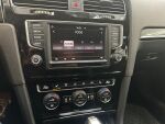 Volkswagen Golf 2016 Musta