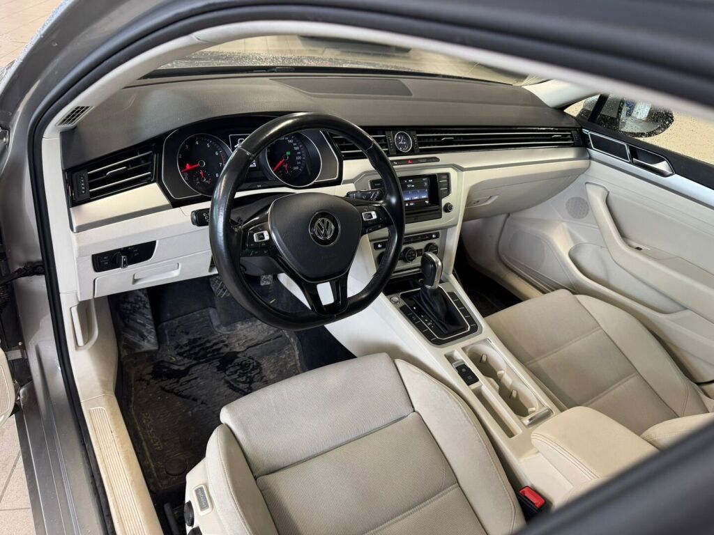 Volkswagen Passat 2016 Harmaa