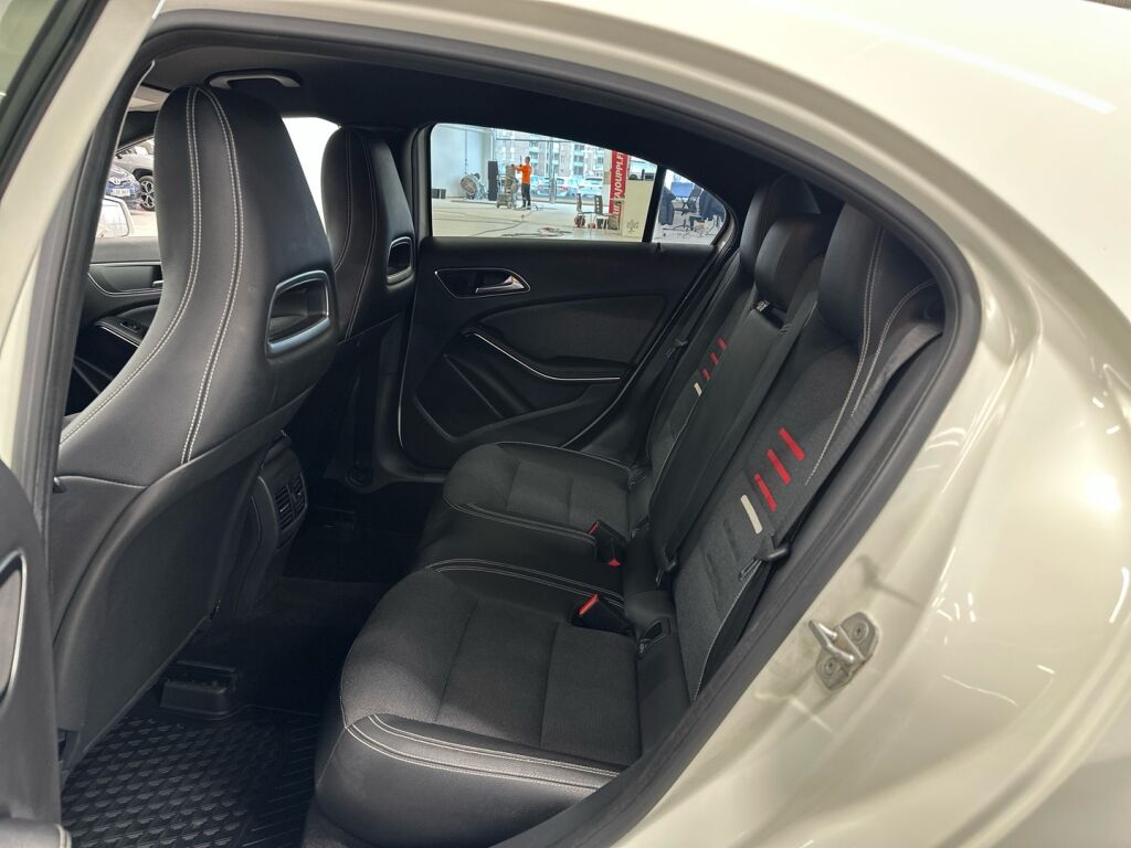 Mercedes-Benz A 2016 Valkoinen