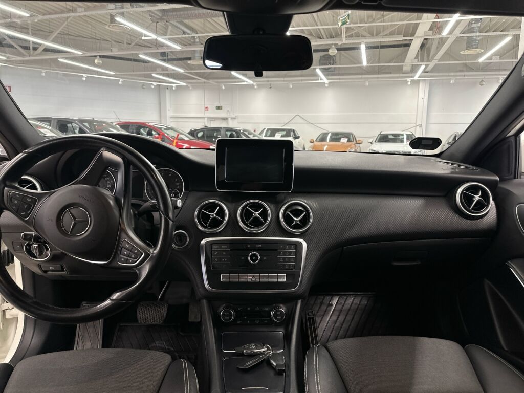 Mercedes-Benz A 2016 Valkoinen