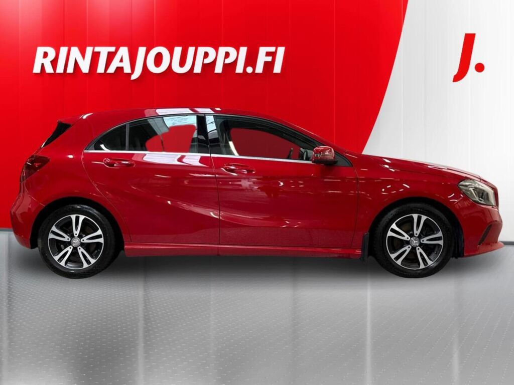 Mercedes-Benz A 2016 Punainen