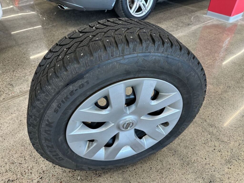 Nissan Qashqai 2016 Harmaa