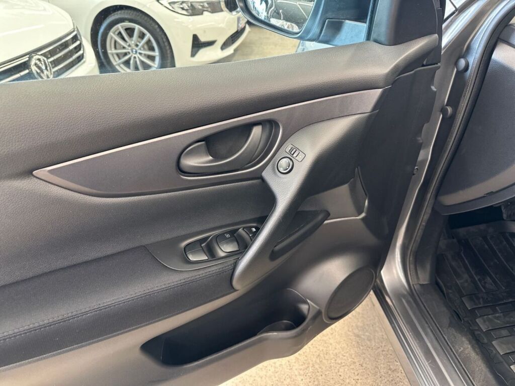 Nissan Qashqai 2016 Harmaa